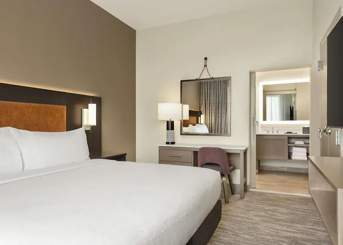 Hotel Embassy By Hilton
